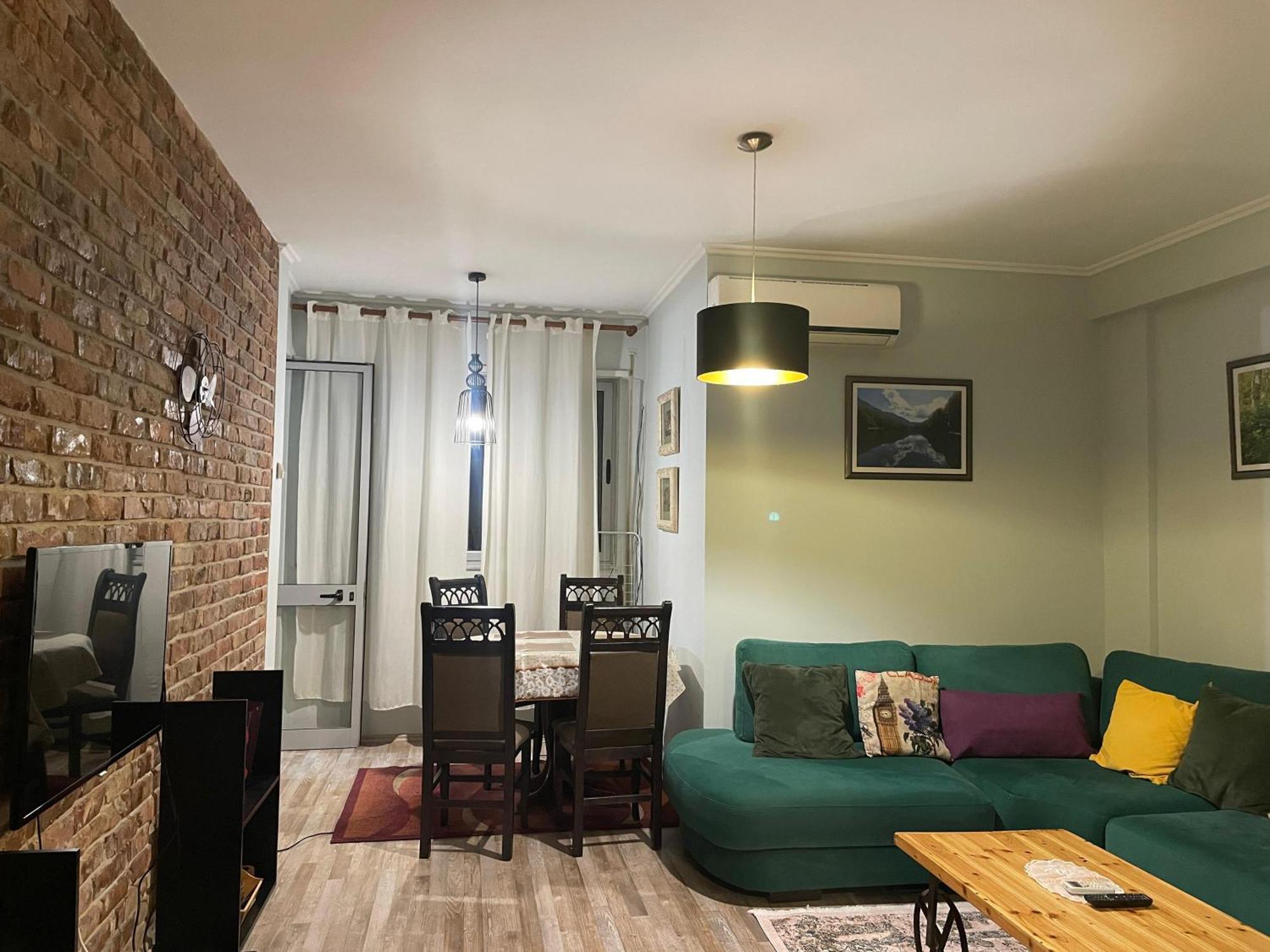 טיראנה Bricks Apartment Near Pazari I Ri מראה חיצוני תמונה
