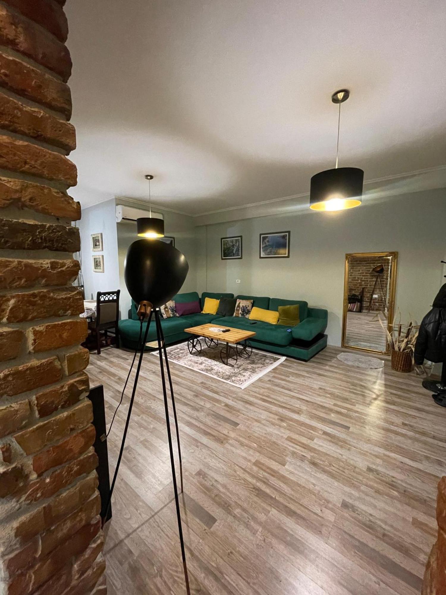 טיראנה Bricks Apartment Near Pazari I Ri מראה חיצוני תמונה